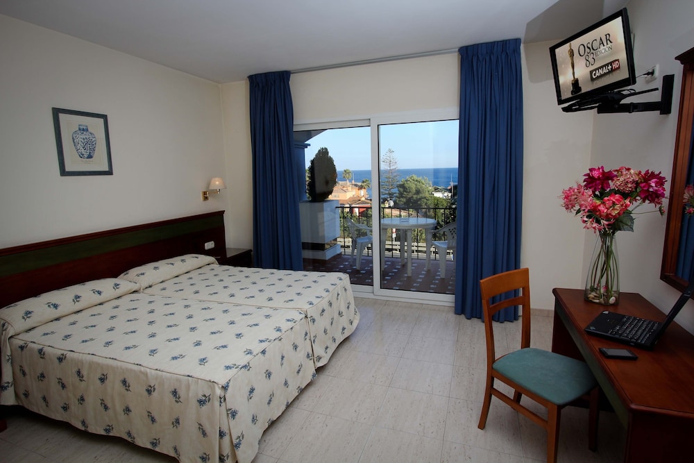 Triple Room - Photo 7