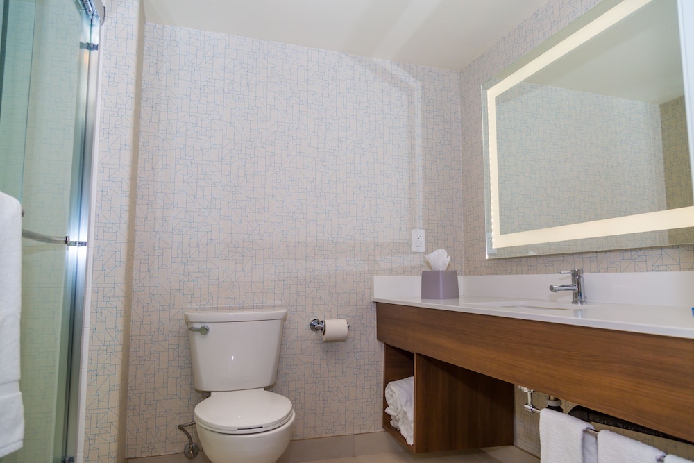 Suite, 1 Bedroom (1 King) - Photo 5