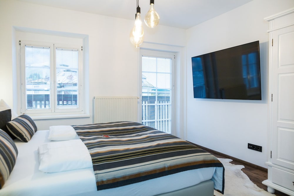 Design Apartment, 2 Bedrooms, Mountain View photo 3