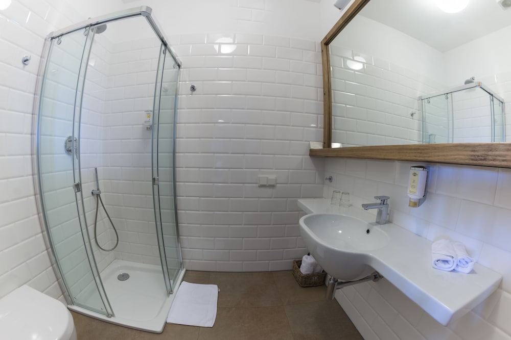 Standard Double Room (Hotel) - Photo 6