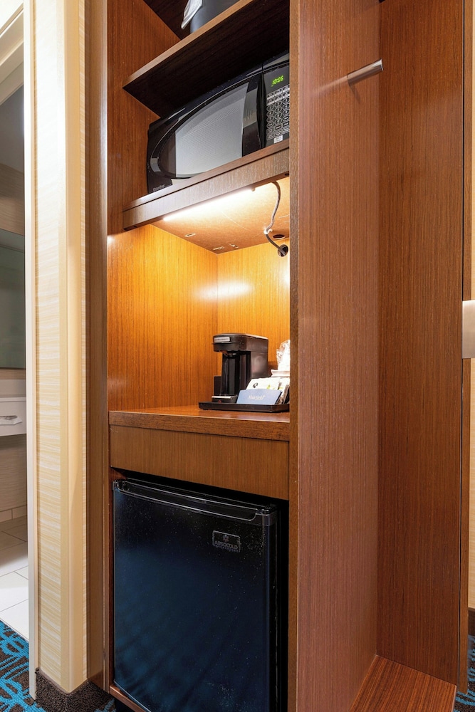 Room, 2 Queen Beds (Hearing Accessible) photo 1