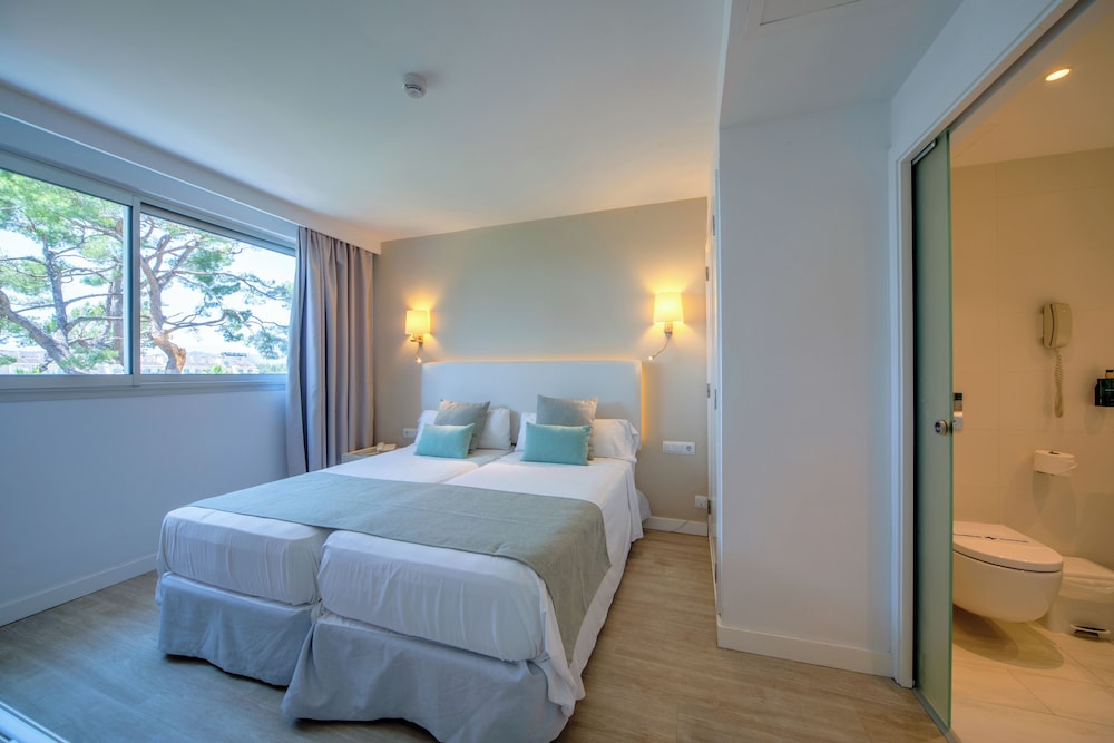 Premium Suite, Balcony (2 adults + 1 child)