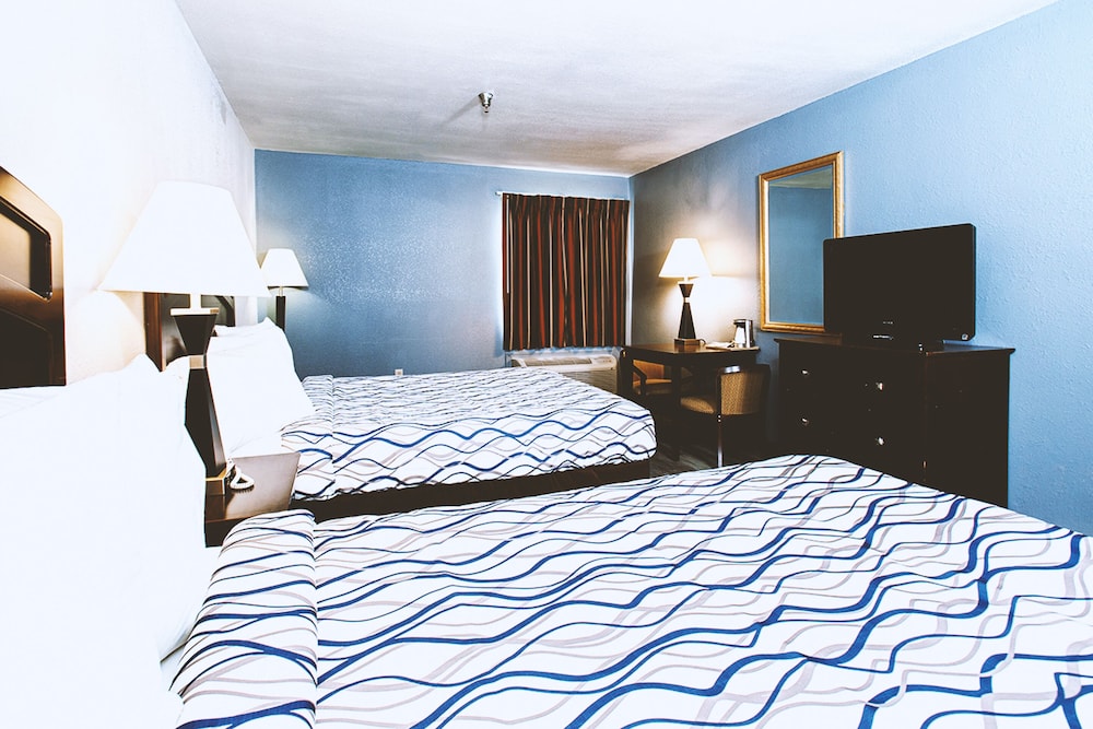 Comfort Room, 2 Queen Beds, Non Smoking - Photo 3
