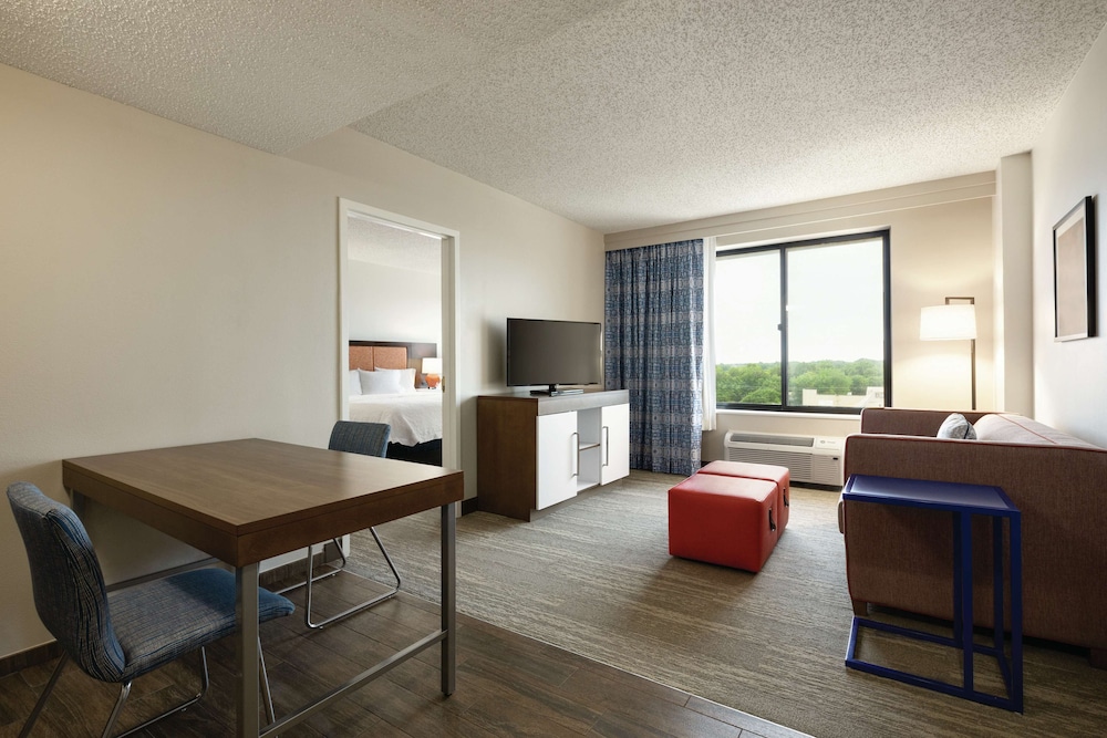 Suite Two Double and One Sofa Bed