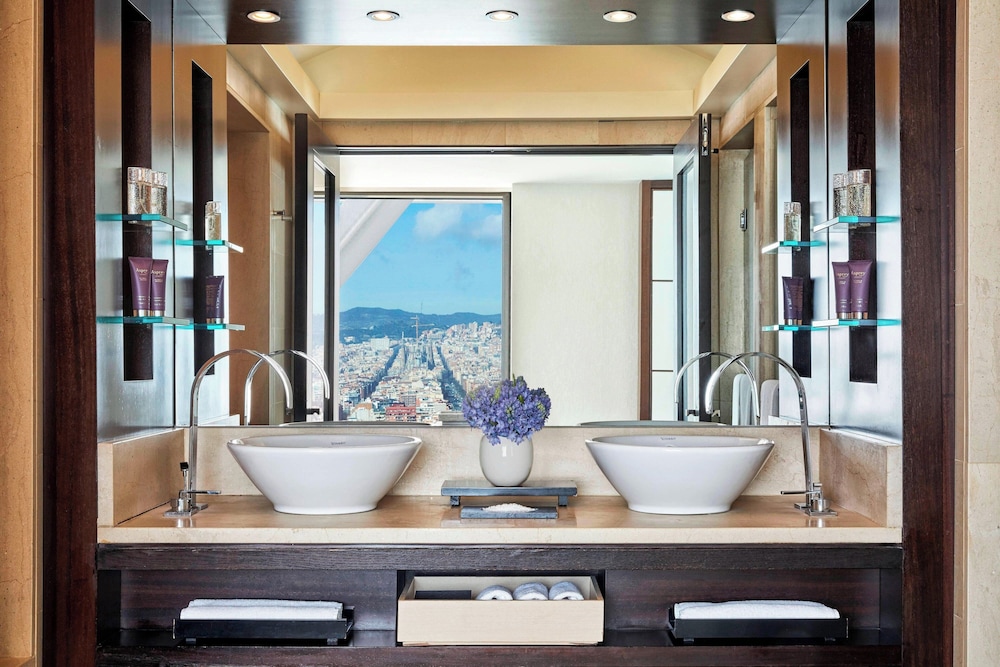 Suite, 1 Bedroom, Corner (Horizon Suite, sea view) thumbnail 5
