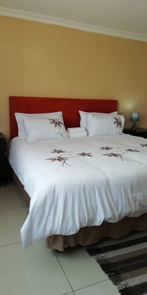 Standard Room photo 2