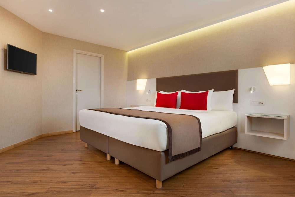 Family Room, 2 Twin Beds, Non Smoking, Sea View (Superior) - Photo 11