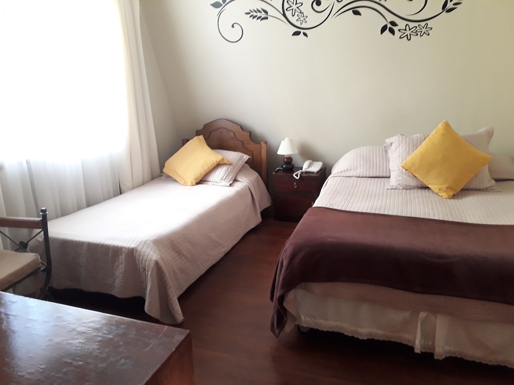Family Triple Room photo 2