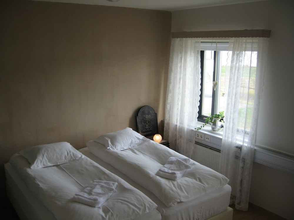 Triple Room, Shared Bathroom photo 3