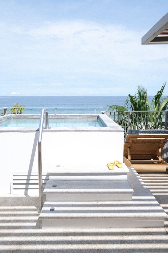 Grand Suite, 1 King Bed, Private Pool, Oceanfront (balcony)