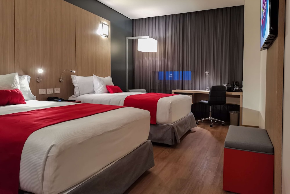 Room, 2 Double Beds, Non Smoking - Photo 1