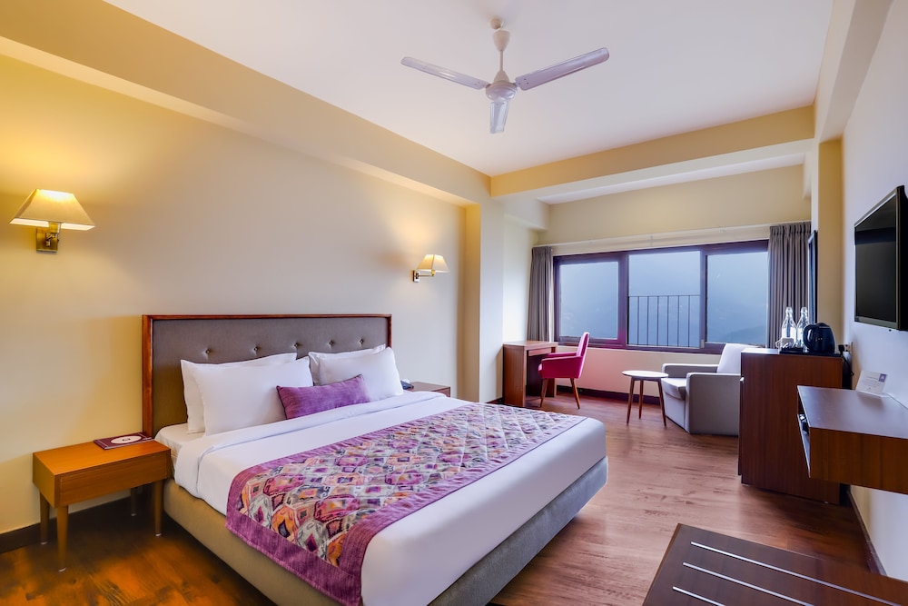 Deluxe Room, 1 Bedroom - Photo 1