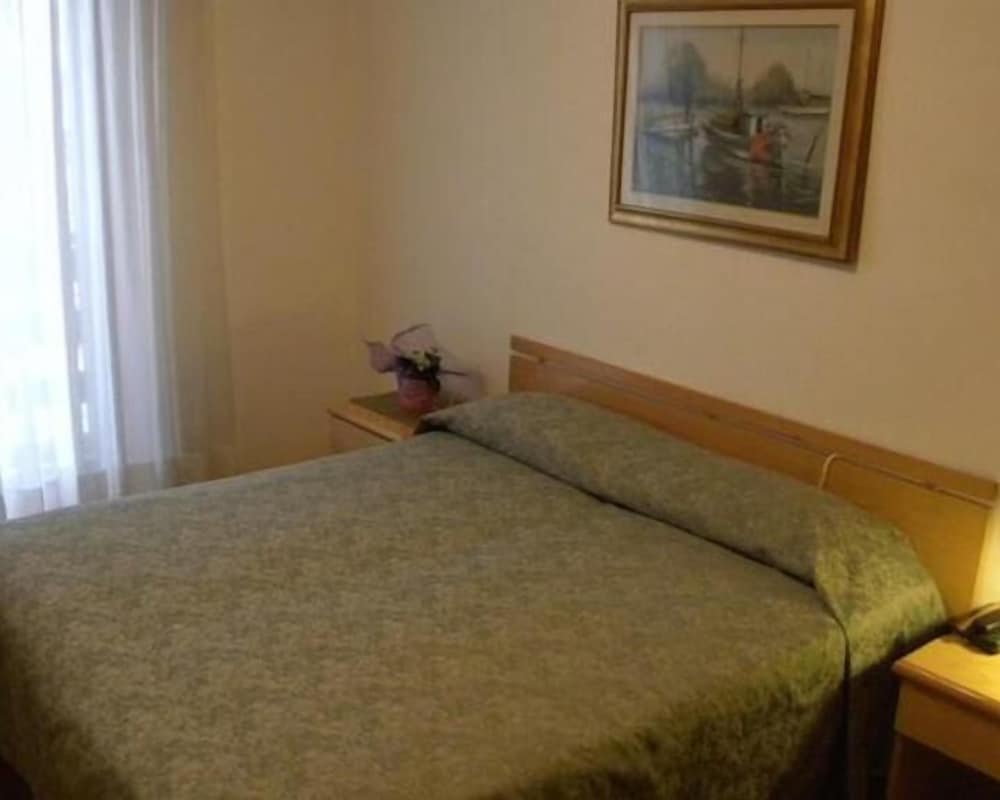 Classic Quadruple Room, Multiple Beds - Photo 1