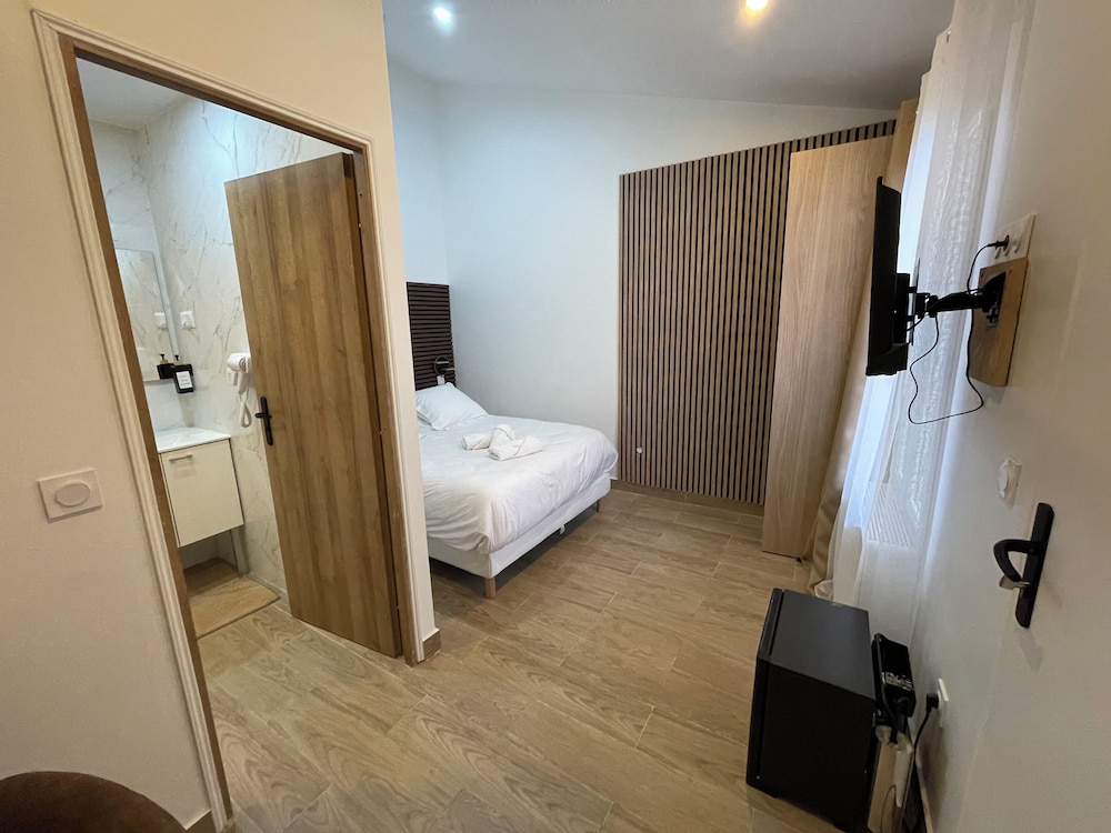 Comfort Room photo 2