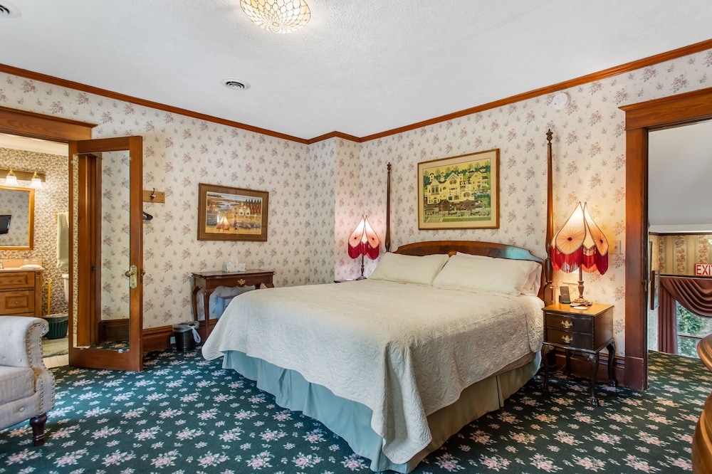 Superior Room, City View