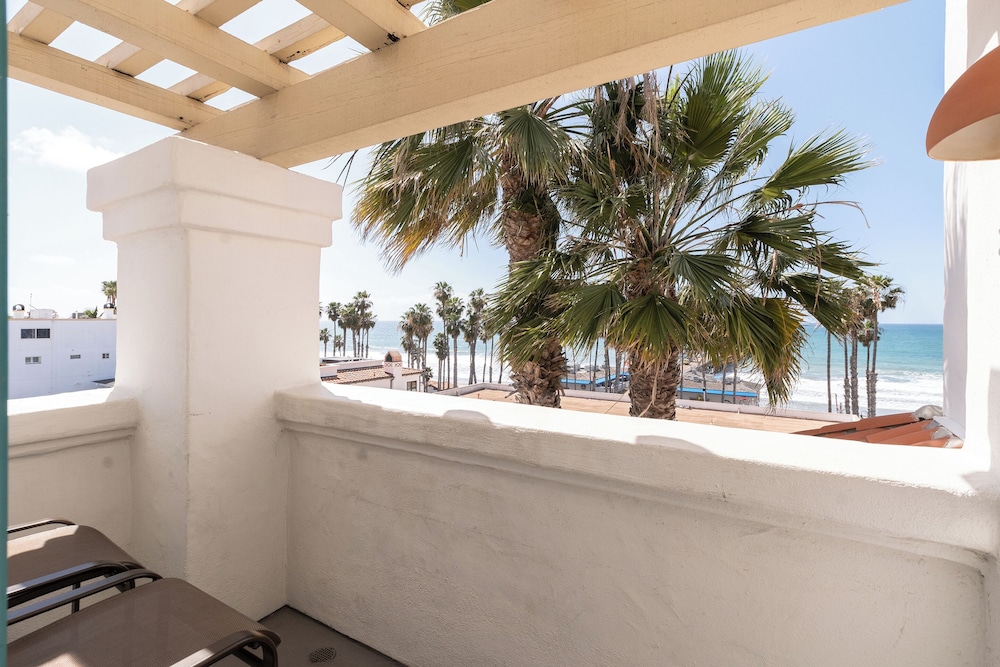 Studio Suite, Non Smoking, Ocean View photo 3