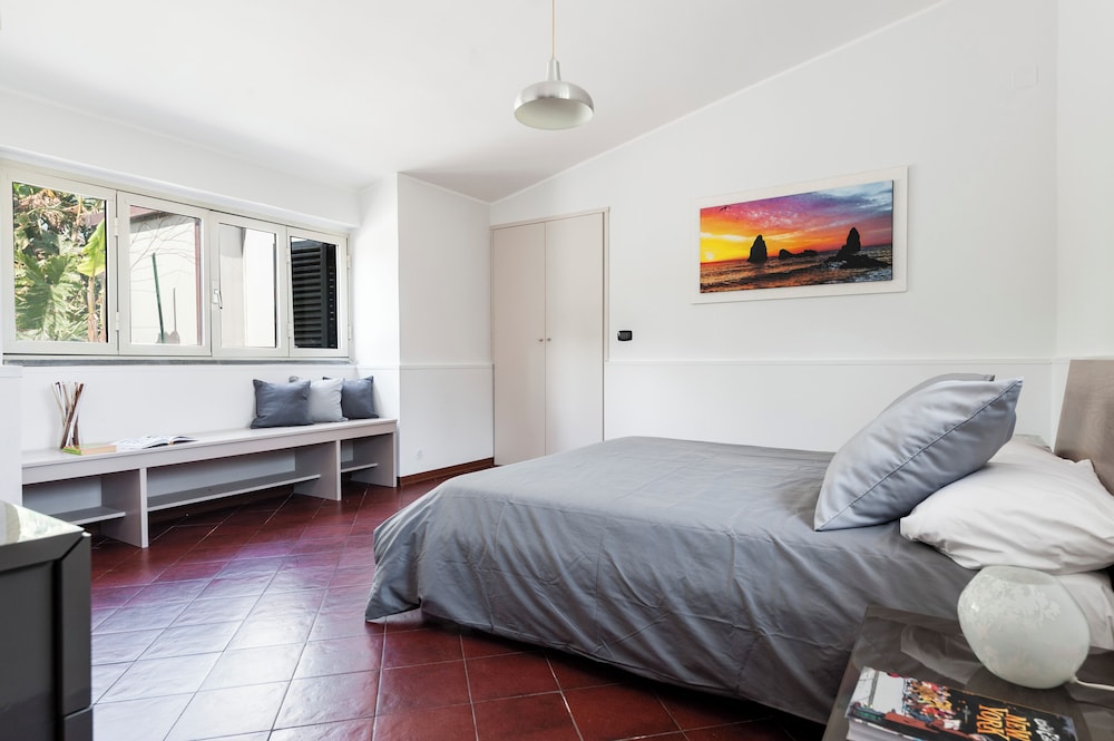 Apartment, Garden View
