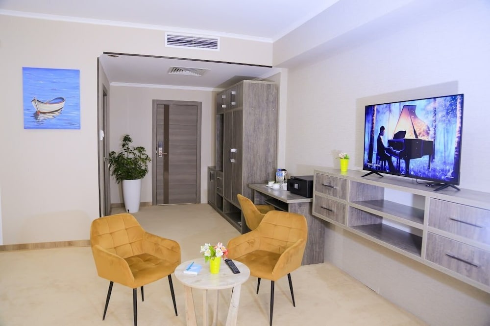 Standard Double or Twin Room photo 2