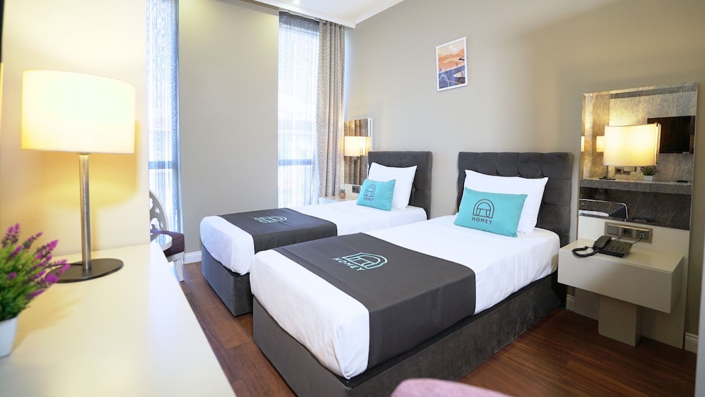 Economy Twin Room - Photo 10