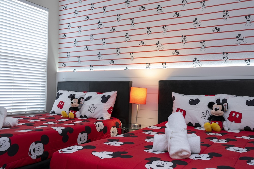 Magical Themed House Just 5 Minutes to Disney Free BBQ Pool Access, 사진 22