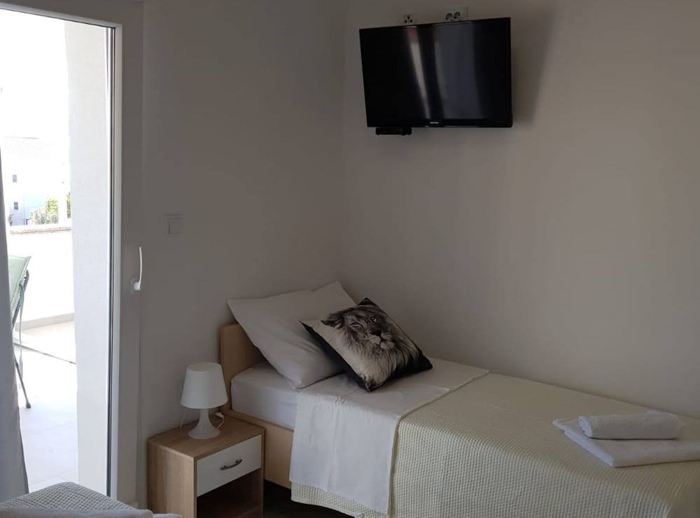 Apartment (One-Bedroom Sea View Apartment)