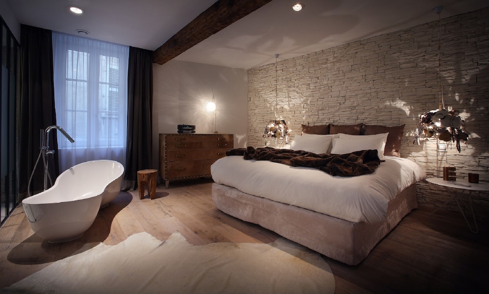 Double Room, 1 King Bed