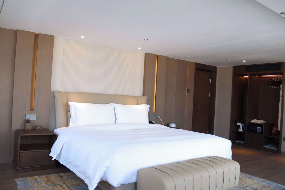Deluxe Suite, 1 King Bed