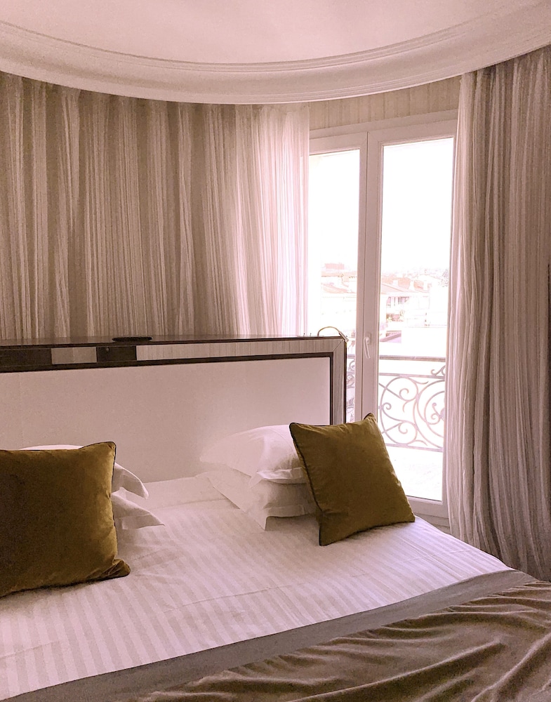 Suite - Photo 7