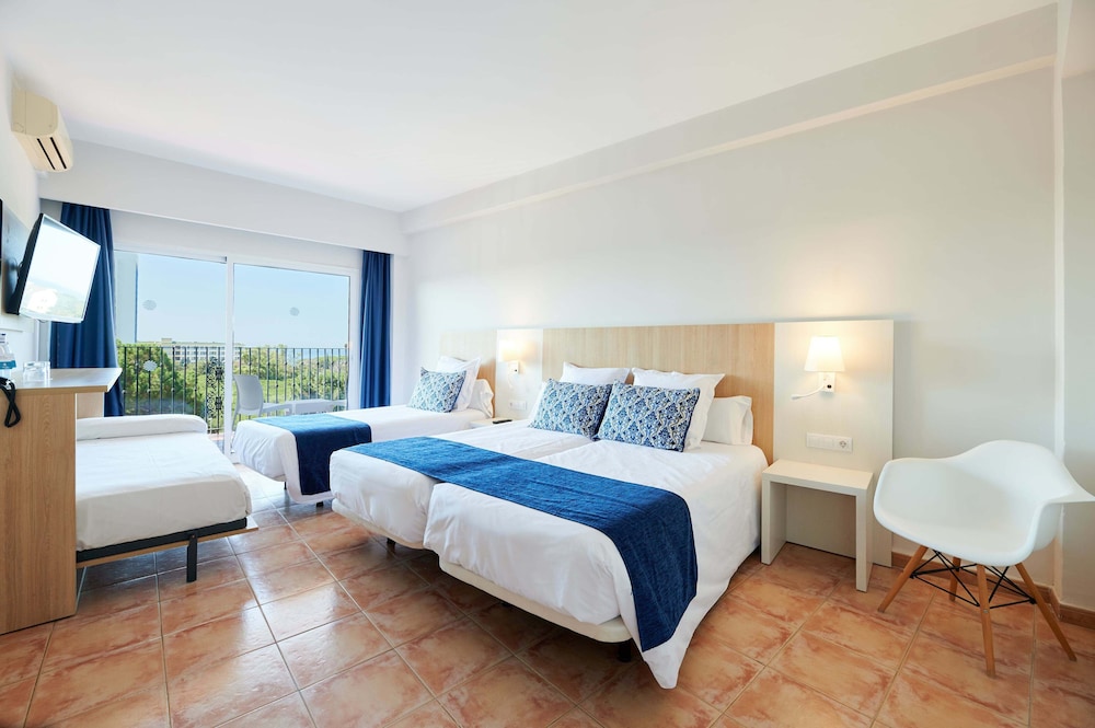 Habitación familiar (1 adulto 2 niños)