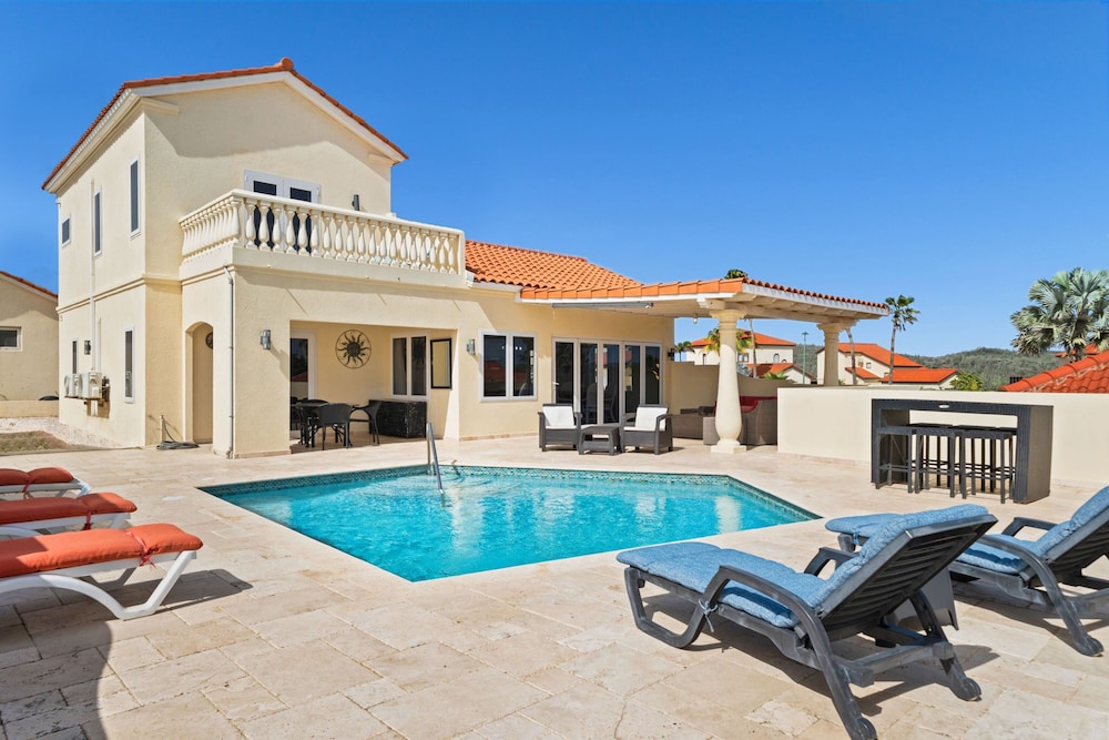 House (2 Bedrooms)