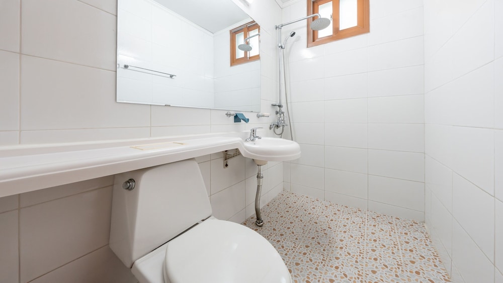 Basic Room, 1 Bedroom (room104) - Photo 7