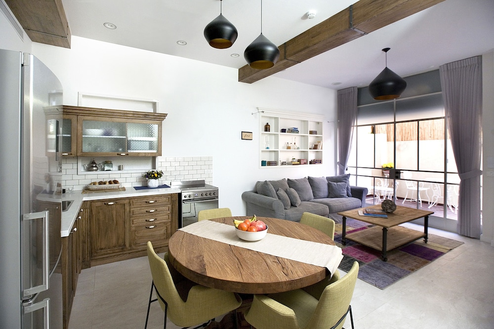 Luxury Apartment, 2 Bedrooms, Ground Floor photo 2