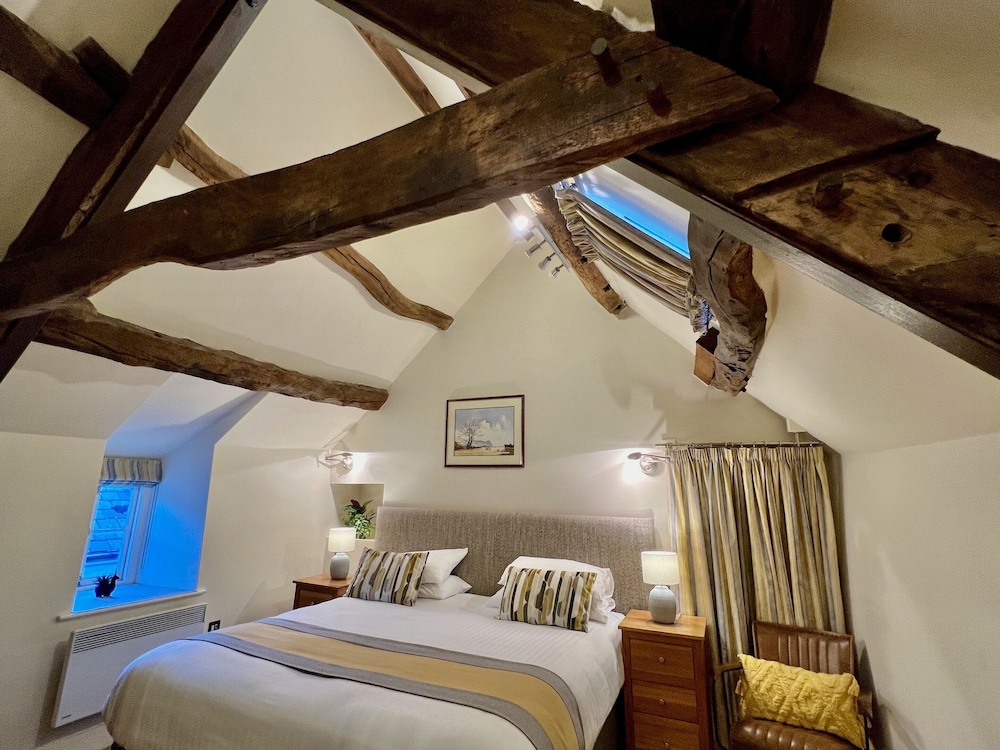 Standard Double or Twin Room, Ensuite (Room 6 Dolwyddelan )