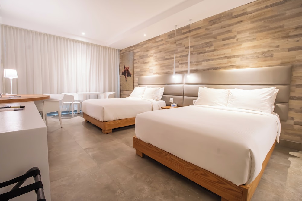 Grand Suite, 2 Twin Beds - Photo 1