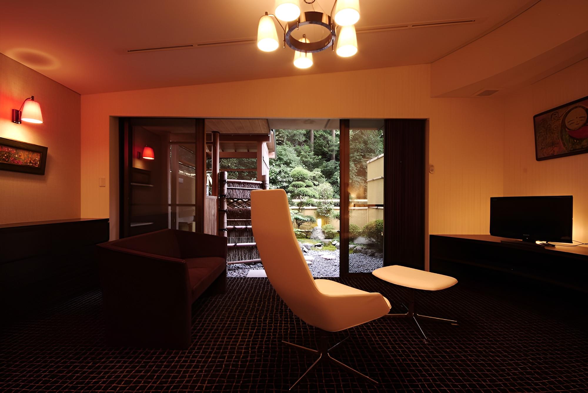 Western Style Twin Room with Open Air Bath photo 1