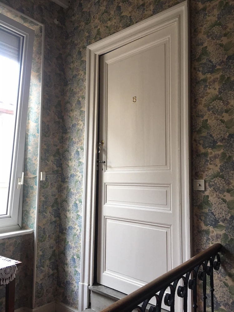 Double Room (1) - Photo 1