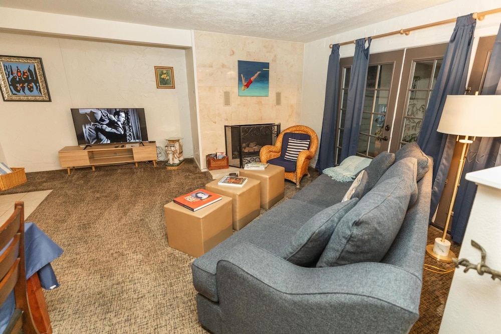 Premier Suite, 1 Bedroom, Fireplace photo 1