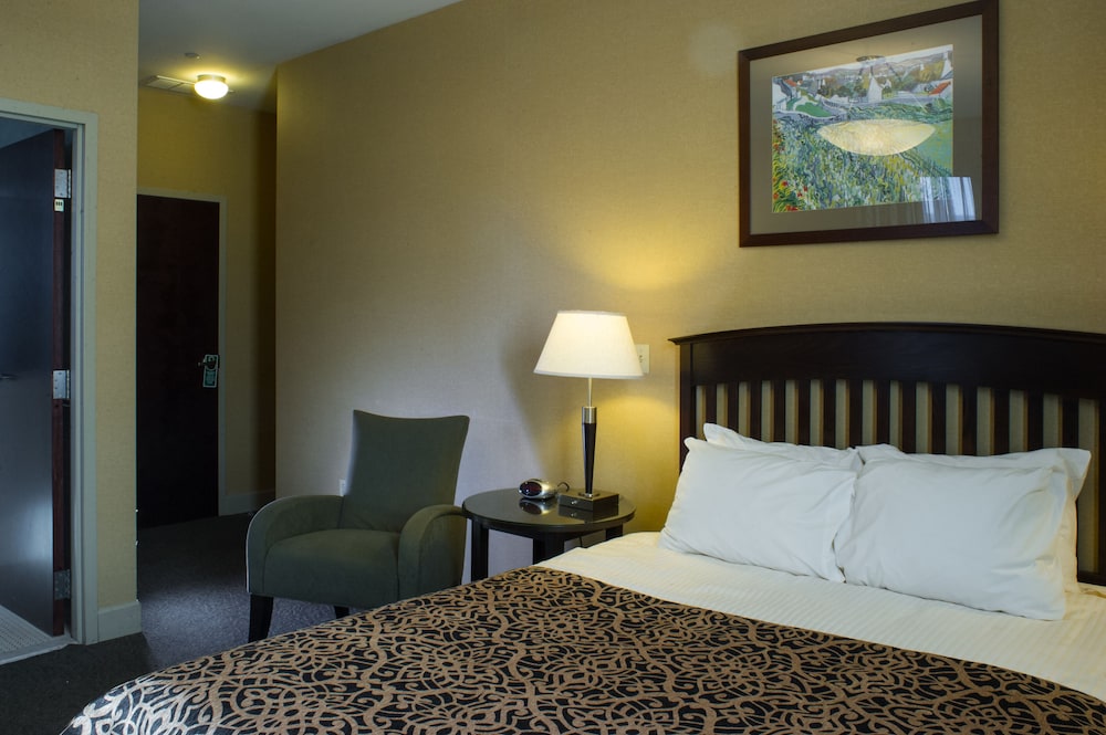 Standard Room, 1 Queen Bed