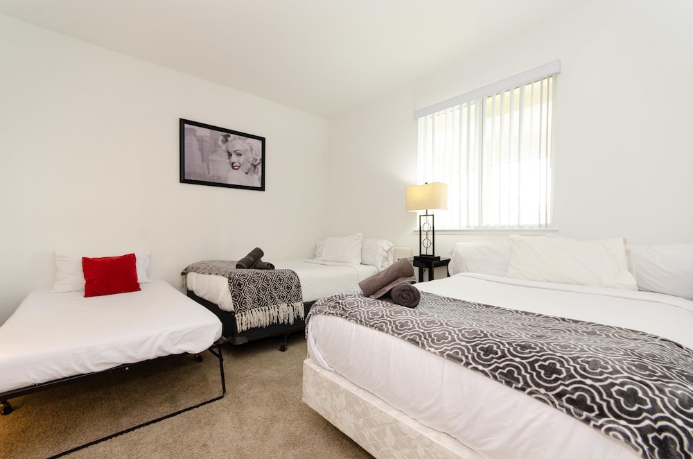 Apartment, 2 Bedrooms, 2 Bathrooms (201)
