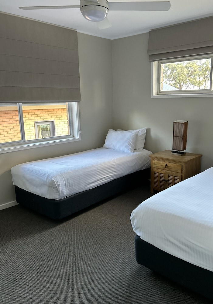 Family Duplex, 2 Bedrooms, Non Smoking, 2 Bathrooms photo 2