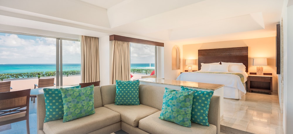 Infinite Ocean Front One Bedroom Master Suite (1 King) - Photo 7