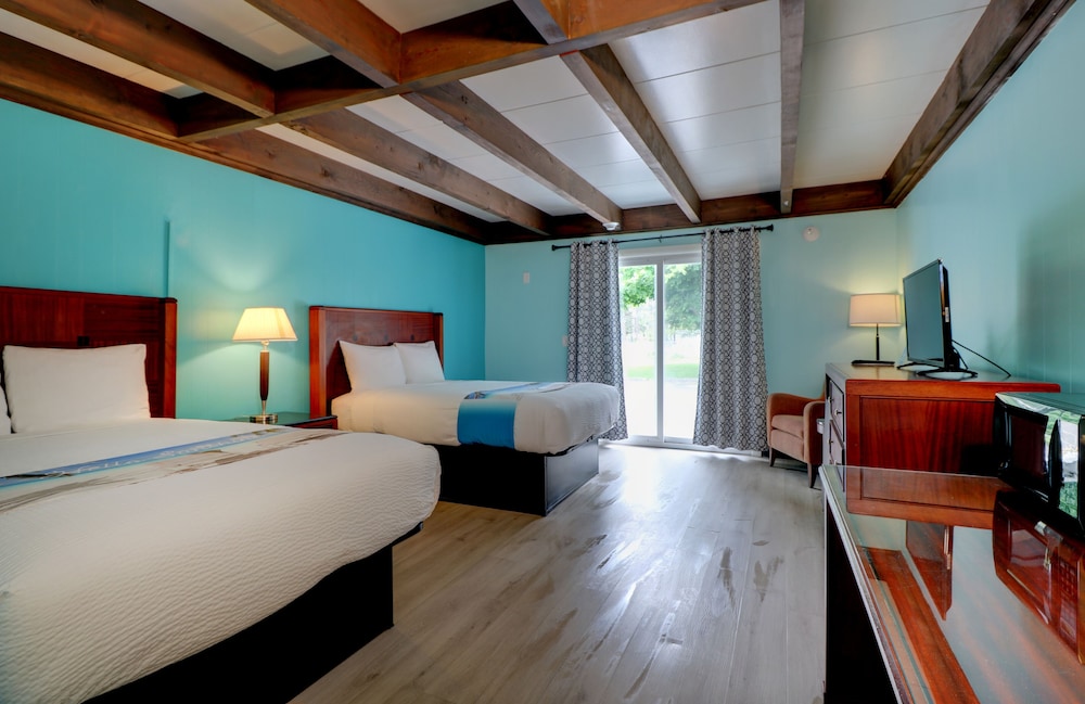 Standard Room, 2 Double Beds photo 3