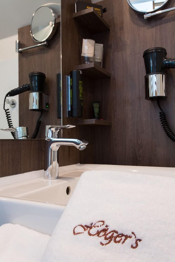 Deluxe Double Room, Private Bathroom photo 3