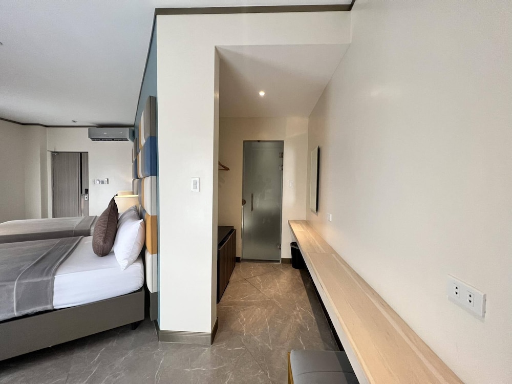 Premier Twin Room - Photo 4