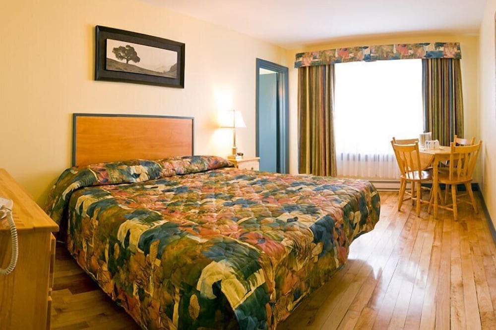 Ocean View Two Room Suite