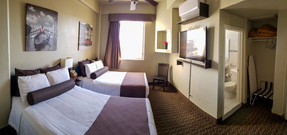 Comfort Double Room, Non Smoking, City View (Two doubles beds) photo 1