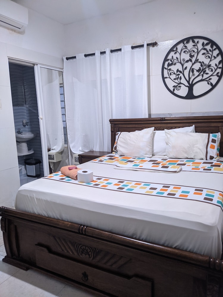 Deluxe Double Room, Mixed Dorm