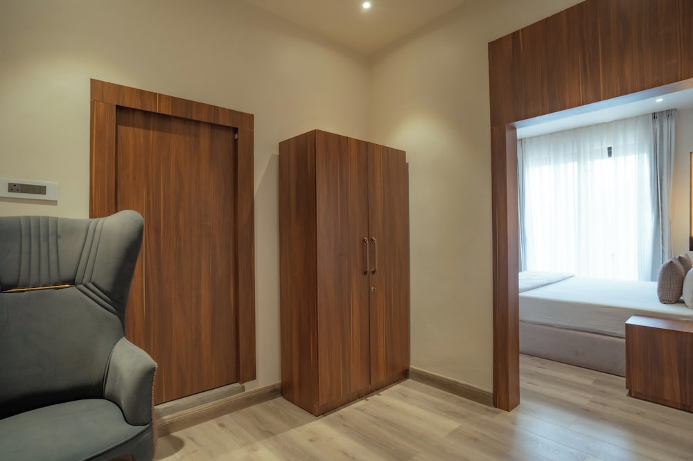Single Room, Garden View