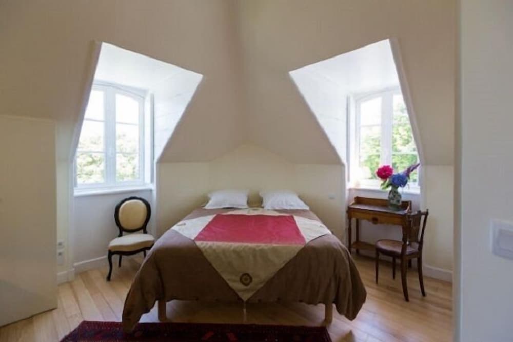 Room (5) photo 1