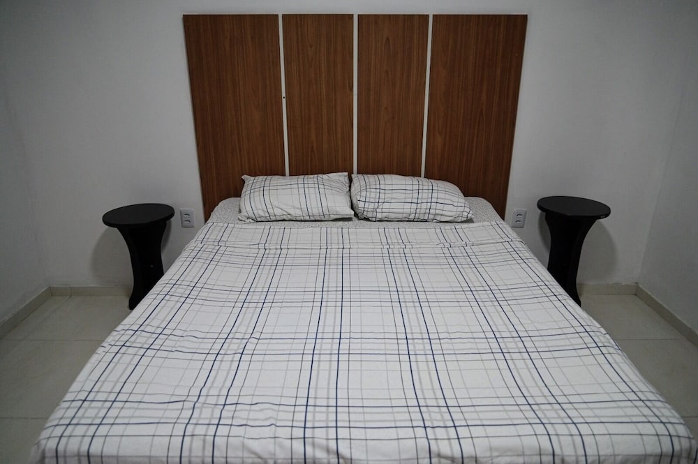 Deluxe Suite, 1 Queen Bed, Balcony, Pool View